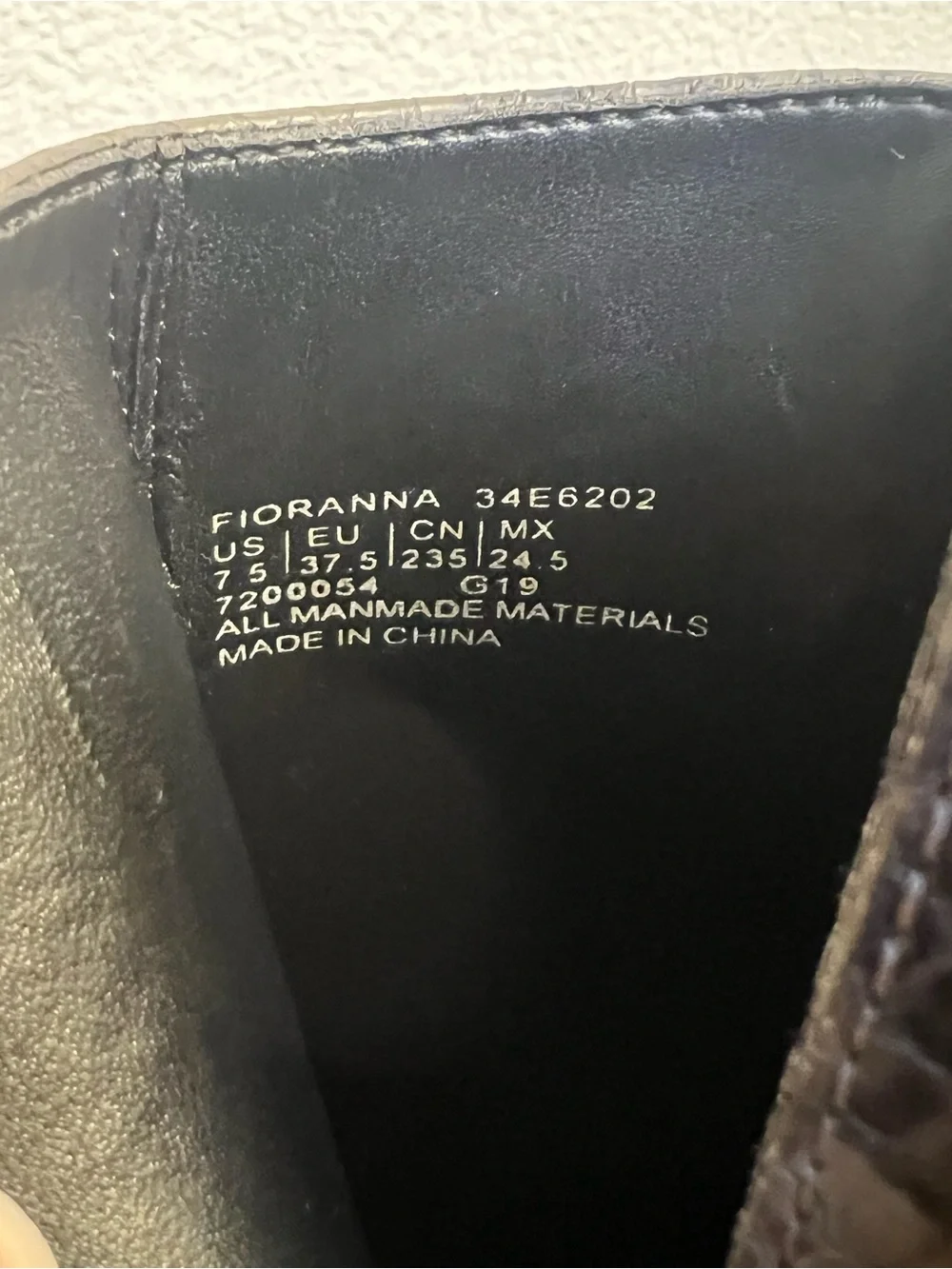Calvin Klein $119 Fioranna Ankle Booties NWOT